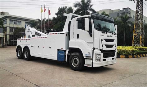 Japan Isuzu Giga Ton Wrecker Towing Truck