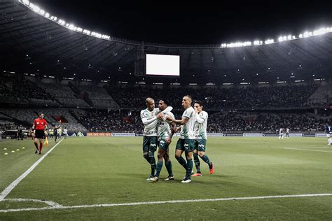 Campeonato Brasileiro de Futebol Palmeiras surpreende e é mais uma