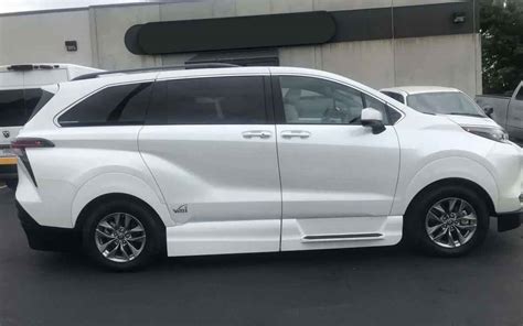 2022 Toyota Sienna XLE Hybrid AWD - VMI Northstar - ATC Distributors