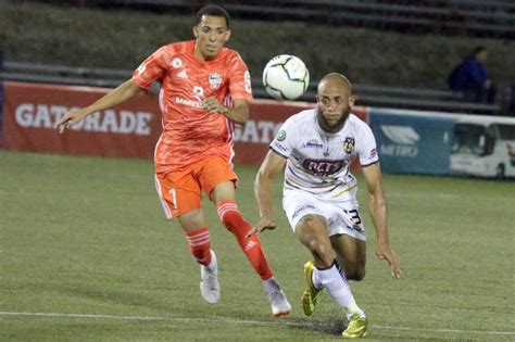 Manolitoenelplay Cibao FC Y Moca FC Terminan Sin Goles En Inicio De