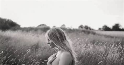 Outlander Actress Poses Naked In Stunning Photoshoot And Fans Are Floored Daily Record