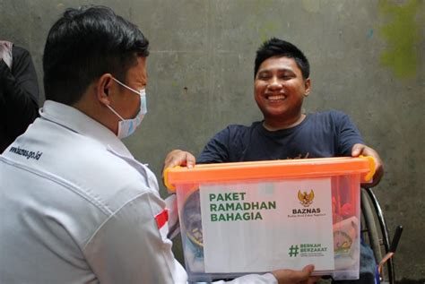 Baznas Salurkan Paket Ramadhan Bahagia Kepada Penyandang Disabilitas