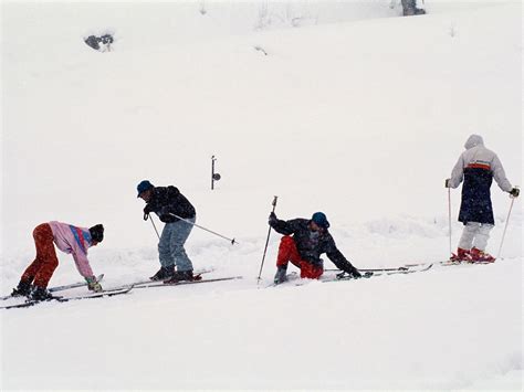 Best Ski Resorts In India - Kunsanal