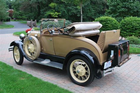 1928 Ford Model A Deluxe Rumble Seat Roadster