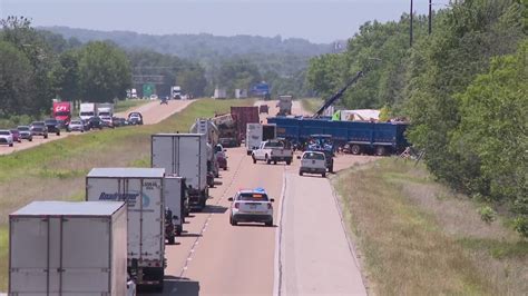 I-64 semi-truck crash hospitalizes 2, police say | ksdk.com