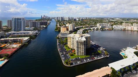 Hallandale Beach Travel Guide | Hallandale Beach Tourism - KAYAK