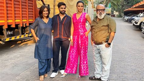 Jitendra Kumar Shriya Pilgaonkar Saurabh Shukla AND Madhu Bhojwani