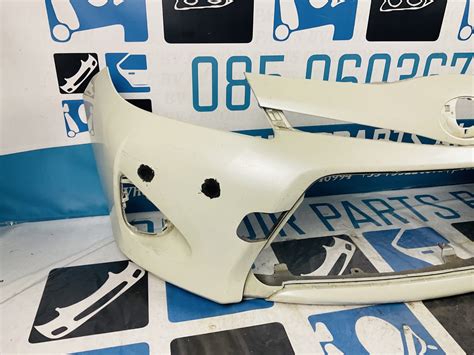 Bumper Toyota Yaris Hybrid Voorbumper H Renoir Parts