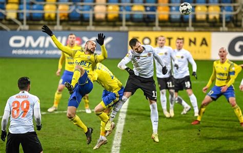 Fortuna Liga Arka Gdynia Zagra Na Wyje Dzie Z Chrobrym G Og W Czy