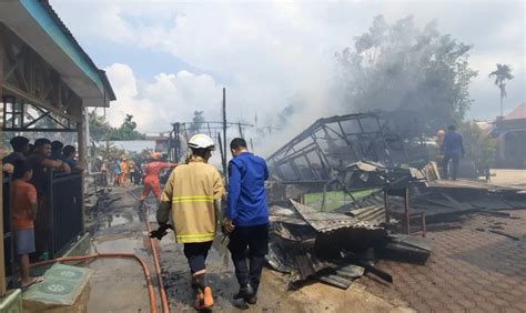 Kebakaran 4 Rumah Di Aceh Tamiang Saat Pemilik Sedang Antre Bansos Di