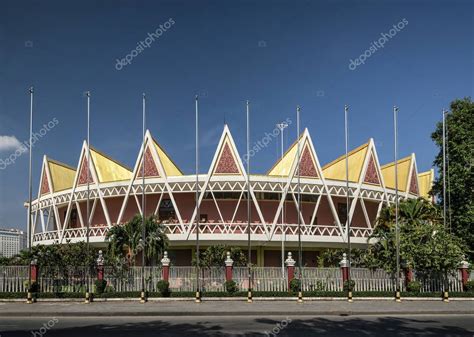 Edificio Emblem Tico De Arquitectura Chaktomuk Conference Hall En Phnom