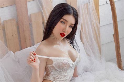 Đứng hình trước đường cong của hot girl Sài Thành Tạp chí Doanh Nghiệp Việt Nam