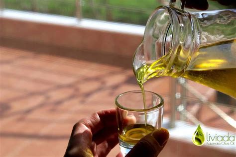 7 Benefits Of Drinking Kalamata Olive Oil First Thing In The Morning