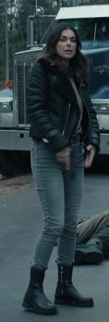 Rugged Black Leather Combat Boots Of Serinda Swan As Karla Dixon In Reacher