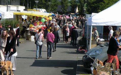 Vide Greniers Exposants Au Rendez Vous Le T L Gramme