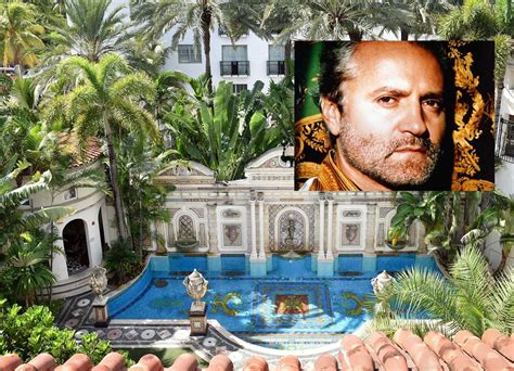 Gianni Versace A 24 Anni Dalla Morte Trovati Due Cadaveri Nella Sua