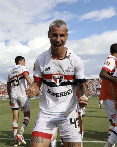 Confira imagens da partida entre Ituano e São Paulo pelo Campeonato