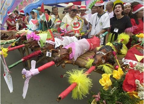 The Philippines' Essential Lechón | Xtreme Foodies - The world's ...