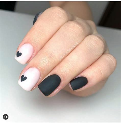 Short Black Nail Designs That Are Simple Yet Elegant The Glossychic