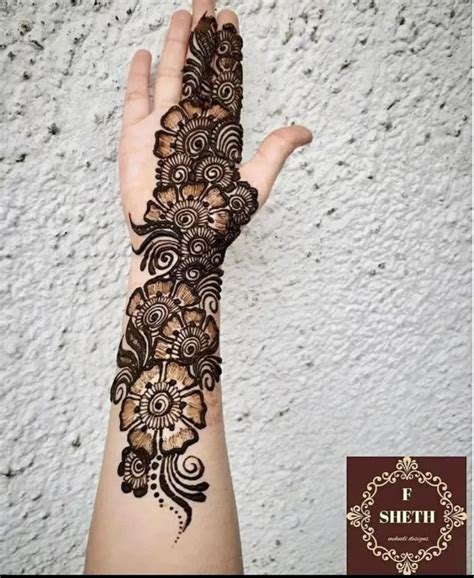 Pin By Shehzadi Jamil On Mehndi Design Hand Tattoos Henna Hand Tattoo Mehndi Designs