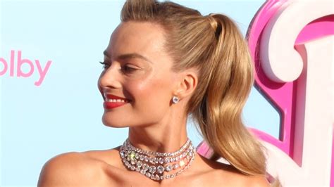 How To Perfect Barbie S Iconic Ponytail