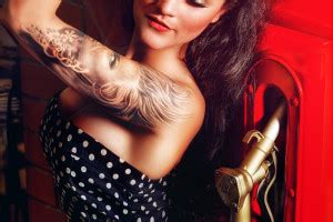 Wallpaper Beatrice Mary Bexter Brunette Tattoo Cleavage X