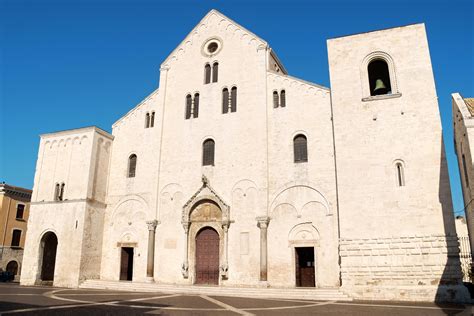 Basilica di San Nicola - Bari - Arrivalguides.com