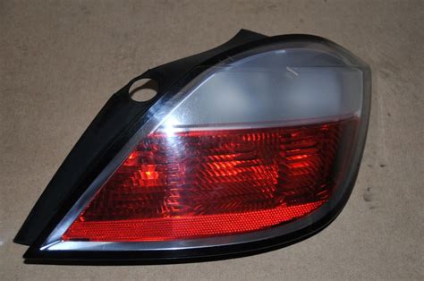 Lampa Ty Tylna Prawa Opel Astra H Iii Hatchback