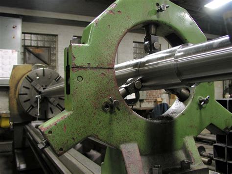 Steady Rest Holding Shaft Steady Rest On A Very Big Lathe Flickr