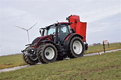 Valtra N154e Prima Vooruitzicht Veehouderij Techniek