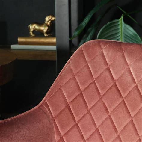 Eetkamerstoel Met Armleuning Yurgan Velvet Roze Aq Living