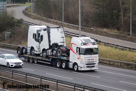 Hawkins Logistics DX18HWL Volvo FH Taken M42 J5 Solihull Flickr