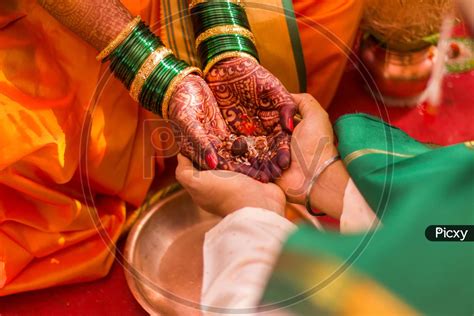 Hindu Marriage Hands