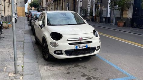 Furti di auto di fanali e sosta selvaggia a Catania è emergenza