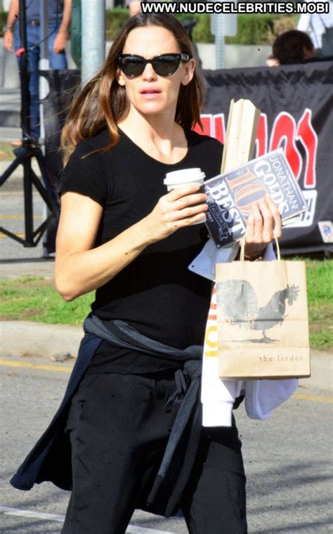 Jennifer Garner The Tavern Paparazzi Beautiful Posing Hot Babe Famous