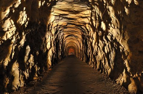 stumphouse mountain tunnel history hidden wonders  sc