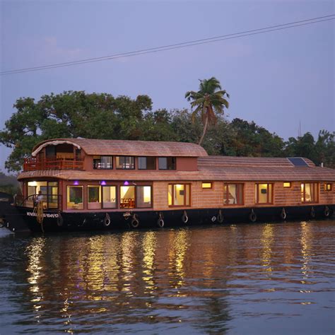 Top 5 Luxury Houseboat Cruises in Alleppey - Sanchari Travels and Actvities