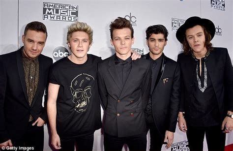 One Direction Debut At Number One On Us Billboard Charts With First