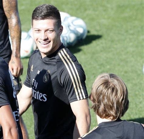 3 369 Me gusta 8 comentarios Luka Jović lukajovic18i en Instagram