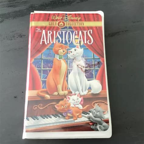 THE ARISTOCATS VHS 2000 Gold Collection Walt Disney Clamshell 2 08