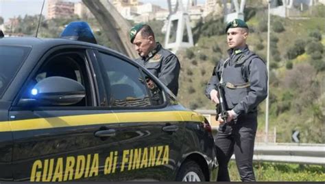 Camorra confiscati in città beni per oltre 1 2 milioni