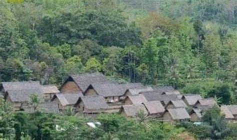 Kampung Adat Dukuh Garut Pertahankan Adat Tradisi Warisan Leluhur Di