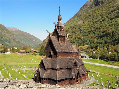 800+ year old wooden church in Borgund, Norway [OC] : r/pics