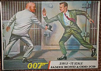 James Bond and Odd Job - Vintage Airfix