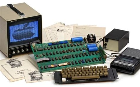 Steve Jobs’ Apple-1 Prototype Sold at Auction for Nearly $700,000 USD ...