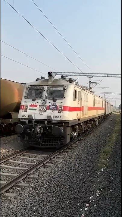 India Fastest Train Speed 130 New Delhi Rajdhani Express Railways Superfast Rajdhani