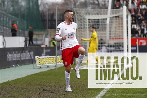 Liga Rot Weiss Essen Borussia Dortmund U Spieltag