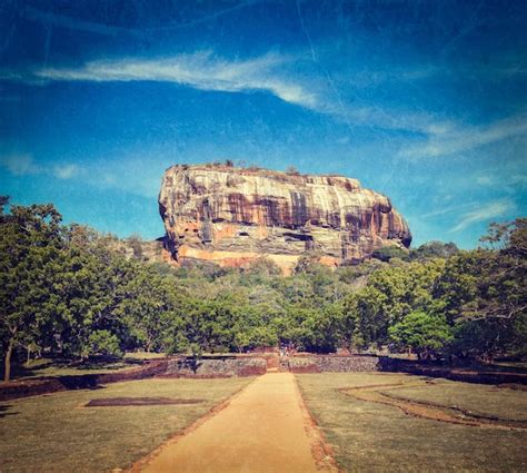 Premium Photo | Sigiriya rock