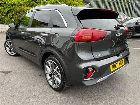 Kia Niro 16 Gdi 3 In Interstellar Grey £25594