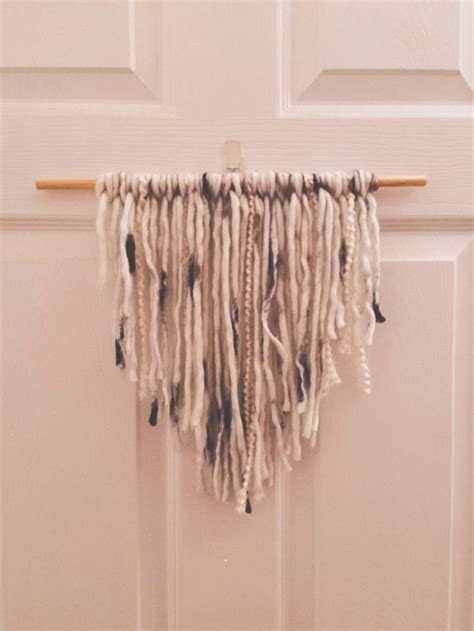 DIY Wall Hanging | Wall hanging, Wall hanging diy, Diy wall